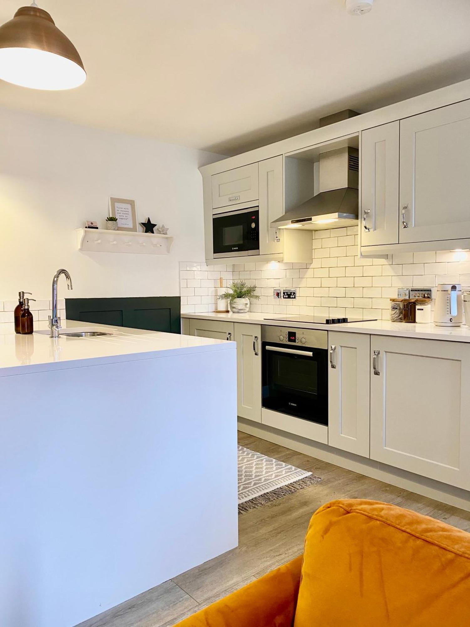 צ'סטר Boutique Chapel Apartment Within City Walls מראה חיצוני תמונה